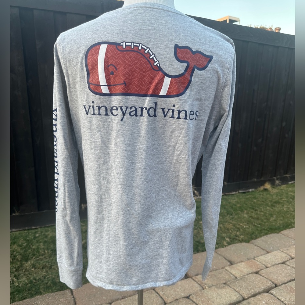 Vineyard Vines women's Football theme Gray pigskin whale Long Sleeve Tee Sz SM